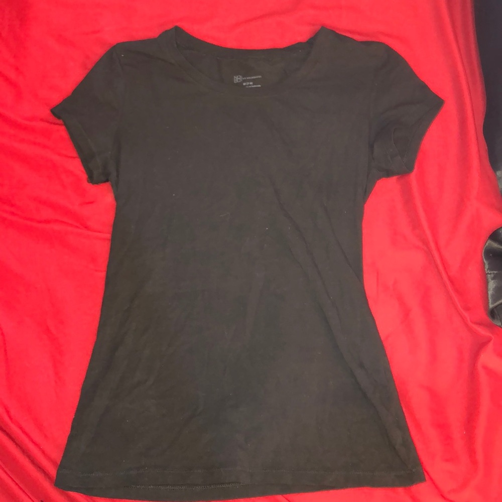 Black tee